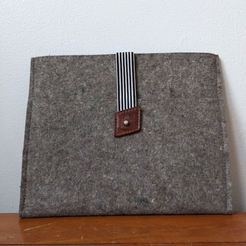 Felt iPad Bag